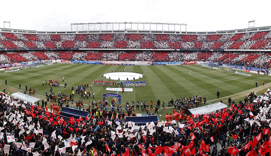 Temporada 14-15. Jornada 22. Atlético de Madrid-Real Madrid. Tifo del estadio.